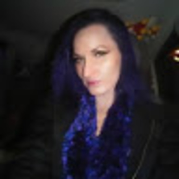 Meet your Posher, Felicia - Picture 1 of 1